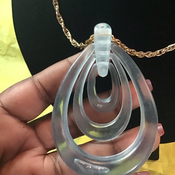 Gold tone necklace with icy blue 3 layered oval pendant - Picture 2 of 4